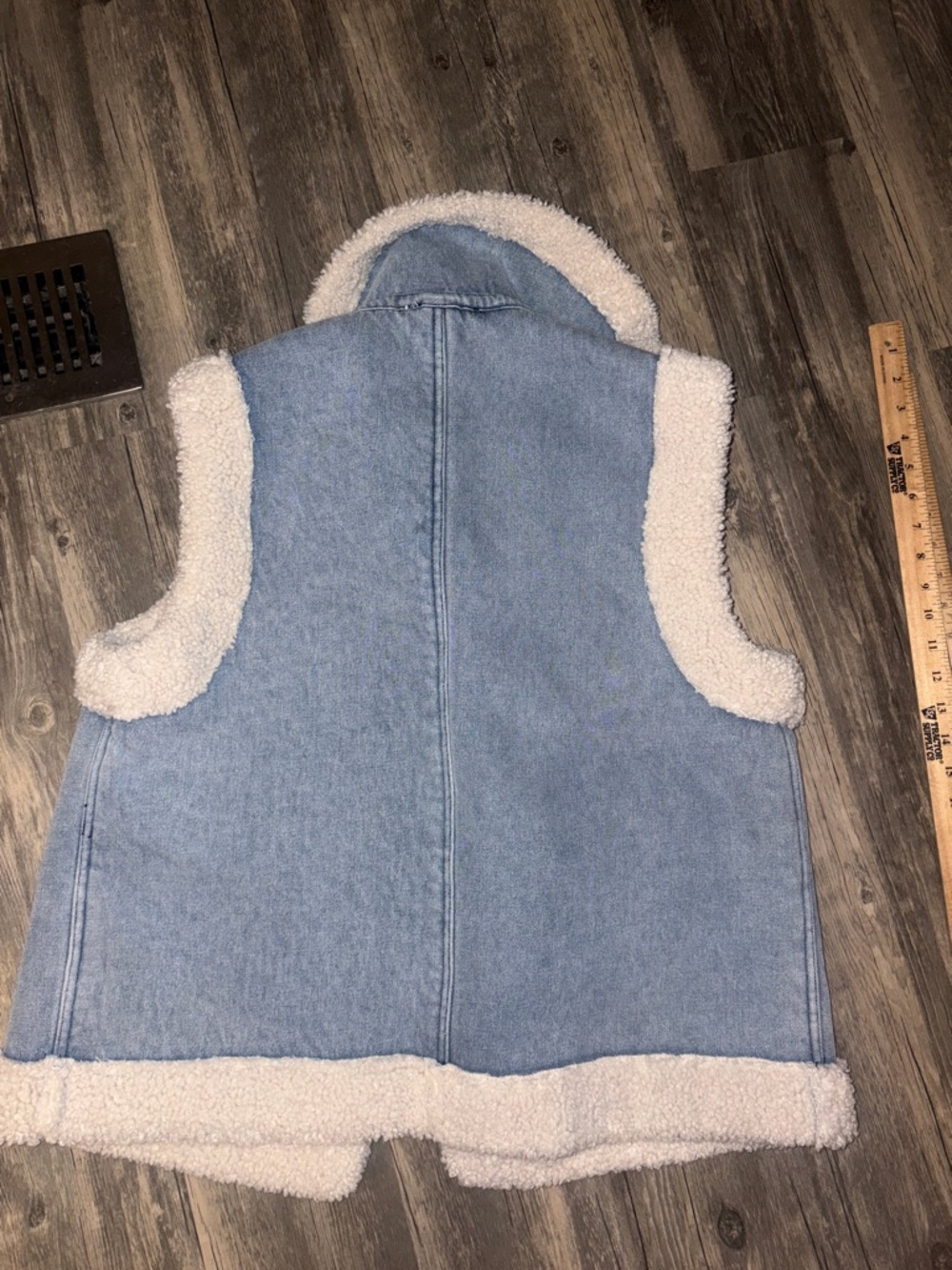 Jason Wu Jean and fleece lined denim vest - NWOT woman’s medium - Picture 6 of 6